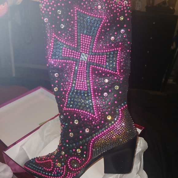 Colorful Rhinestone Cross Design Boots - Picture 5 of 7